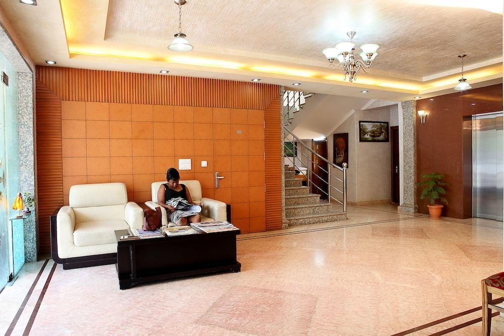Indira International Inn New Delhi Exterior photo