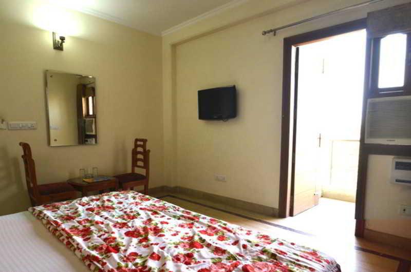 Indira International Inn New Delhi Exterior photo